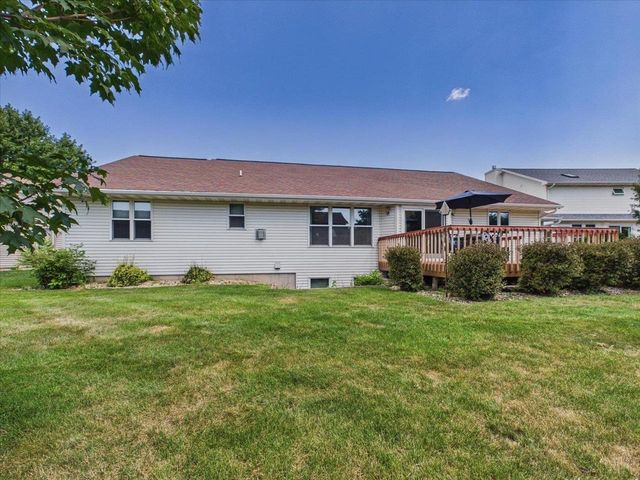 704 Augusta Drive, Waunakee, WI 53597