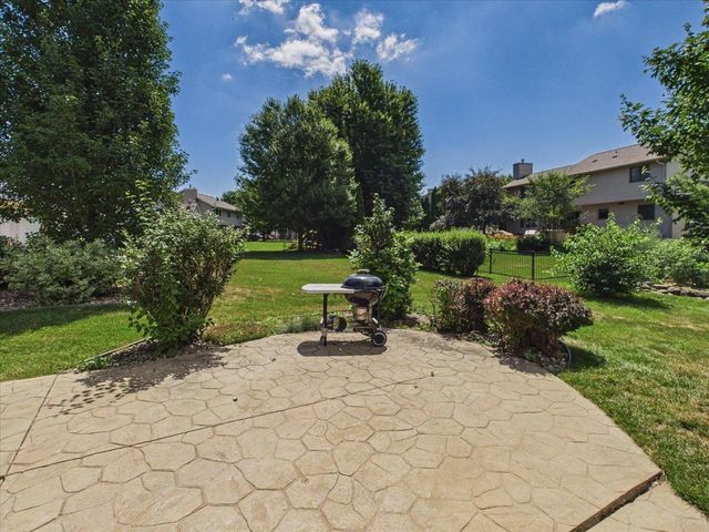 704 Augusta Drive, Waunakee, WI 53597