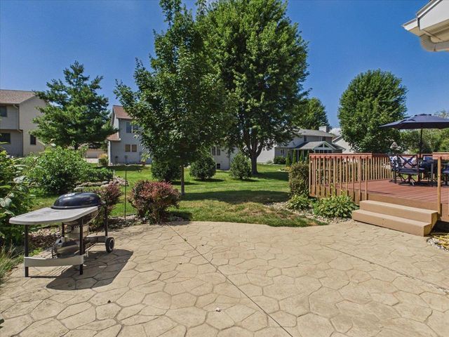 704 Augusta Drive, Waunakee, WI 53597