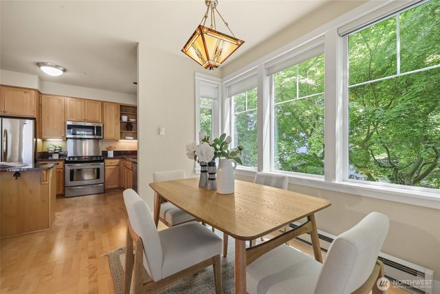 156 Hall Brothers Lp #102, Bainbridge Island, WA 98110