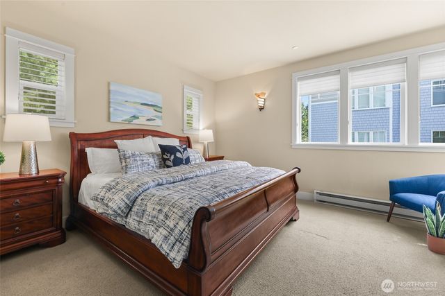 156 Hall Brothers Lp #102, Bainbridge Island, WA 98110