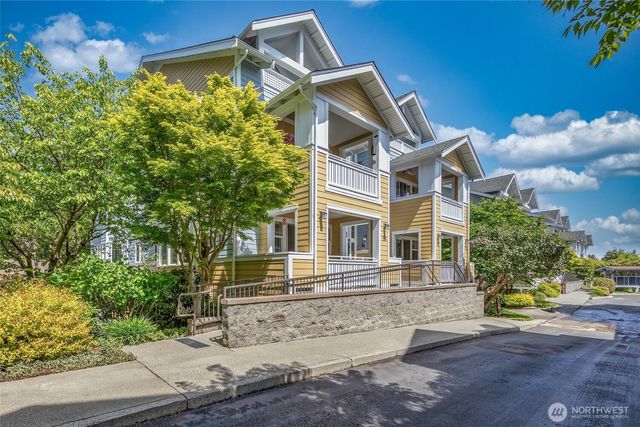156 Hall Brothers Lp #102, Bainbridge Island, WA 98110