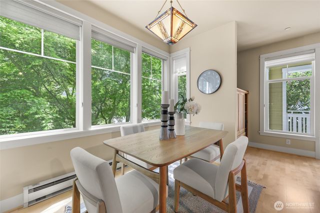 156 Hall Brothers Lp #102, Bainbridge Island, WA 98110