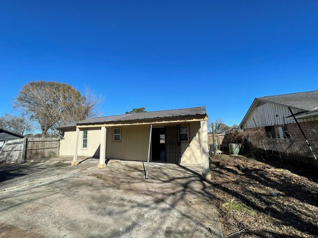 17202 Sunshine Street, Houston, TX 77049