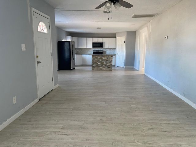 17202 Sunshine Street, Houston, TX 77049