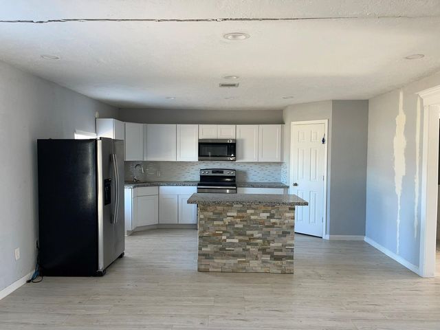 17202 Sunshine Street, Houston, TX 77049