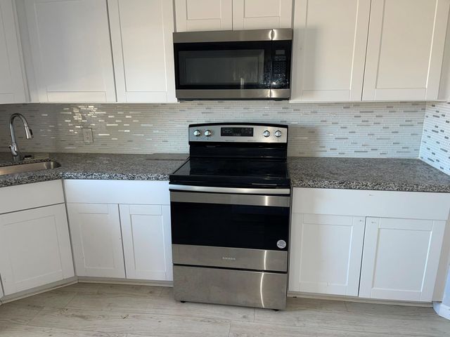 17202 Sunshine Street, Houston, TX 77049