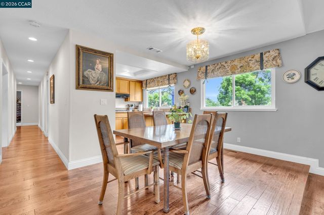 5565 Banff Ct, Concord, CA 94521