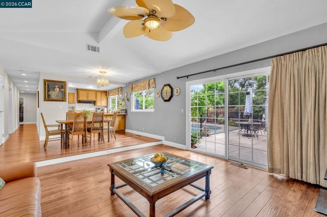 5565 Banff Ct, Concord, CA 94521