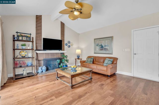 5565 Banff Ct, Concord, CA 94521