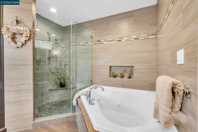 5565 Banff Ct, Concord, CA 94521