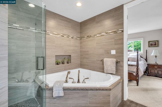 5565 Banff Ct, Concord, CA 94521