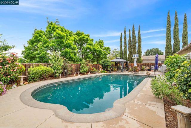 5565 Banff Ct, Concord, CA 94521