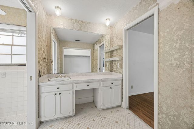 6841 MADRID Avenue, Jacksonville, FL 32217