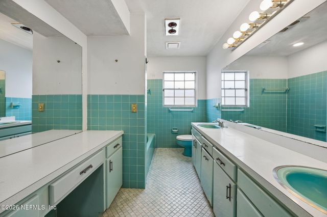 6841 MADRID Avenue, Jacksonville, FL 32217