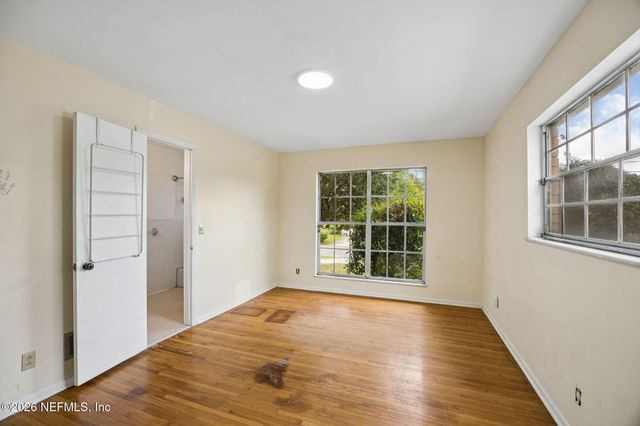 6841 MADRID Avenue, Jacksonville, FL 32217