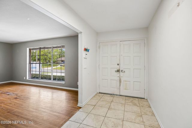 6841 MADRID Avenue, Jacksonville, FL 32217