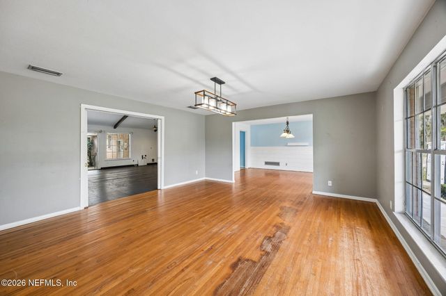 6841 MADRID Avenue, Jacksonville, FL 32217