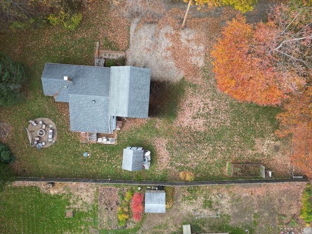 40 3rd Ave, Halifax, MA 02338