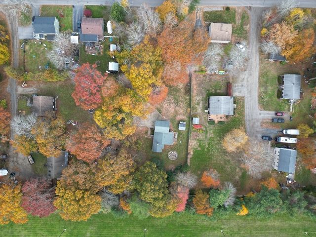 40 3rd Ave, Halifax, MA 02338