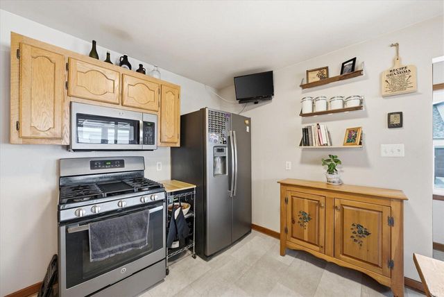 1216 15th AVENUE, Grafton, WI 53024