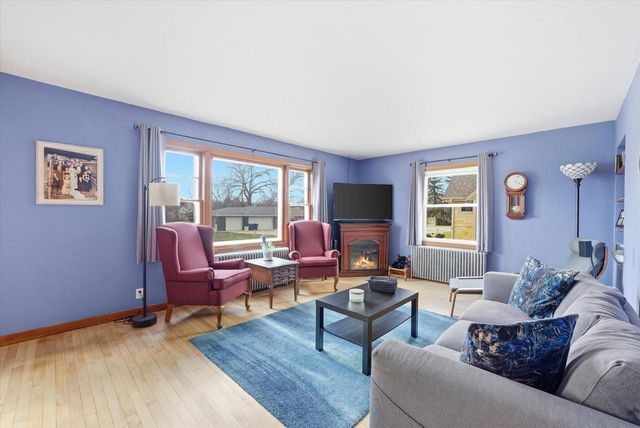 1216 15th AVENUE, Grafton, WI 53024