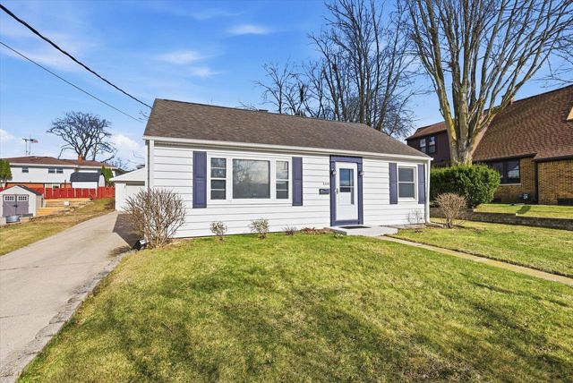 1216 15th AVENUE, Grafton, WI 53024