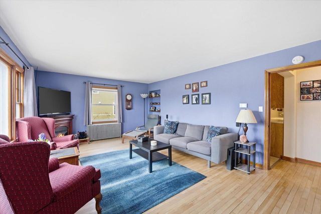 1216 15th AVENUE, Grafton, WI 53024
