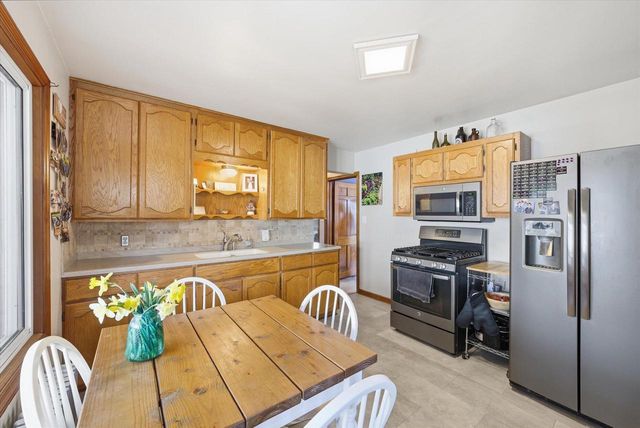 1216 15th AVENUE, Grafton, WI 53024
