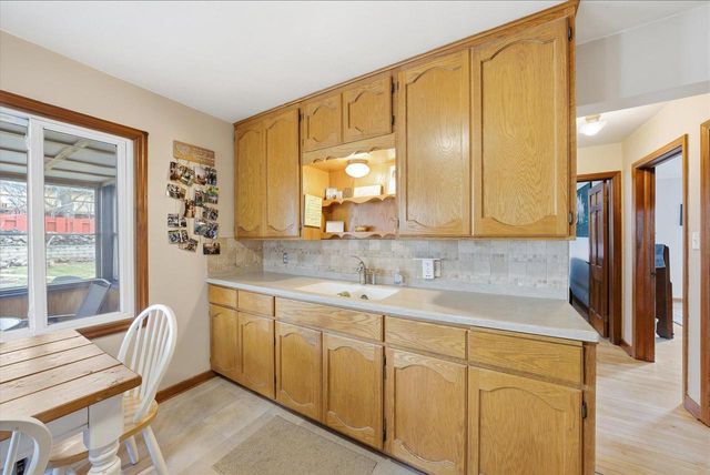 1216 15th AVENUE, Grafton, WI 53024
