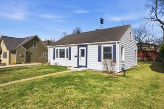 1216 15th AVENUE, Grafton, WI 53024