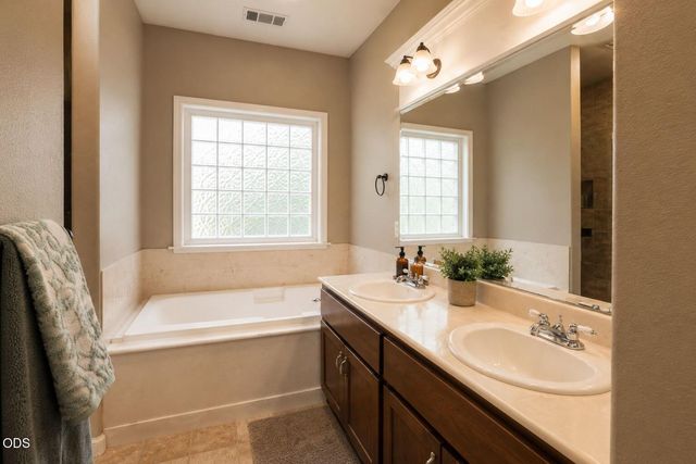 4110 Hemlock Drive, Medford, OR 97504