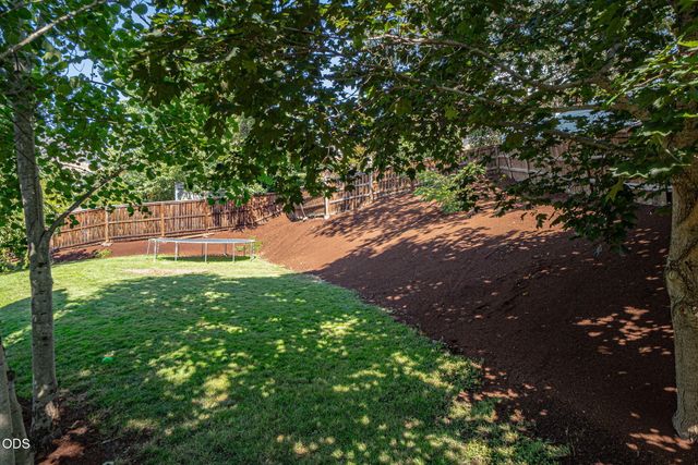 4110 Hemlock Drive, Medford, OR 97504