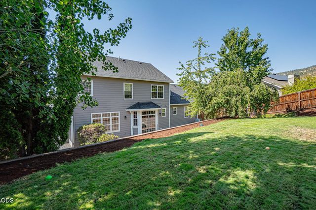 4110 Hemlock Drive, Medford, OR 97504