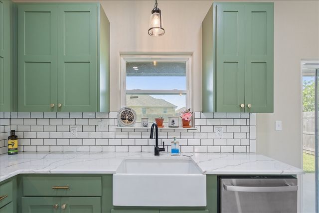 426 Alexander, Hillsboro, TX 76645