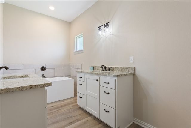 426 Alexander, Hillsboro, TX 76645