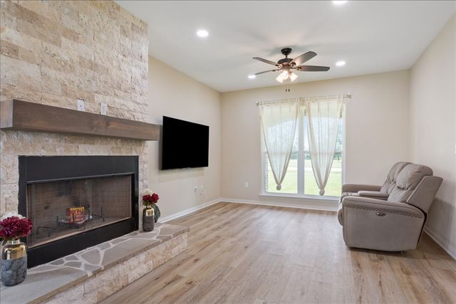 426 Alexander, Hillsboro, TX 76645
