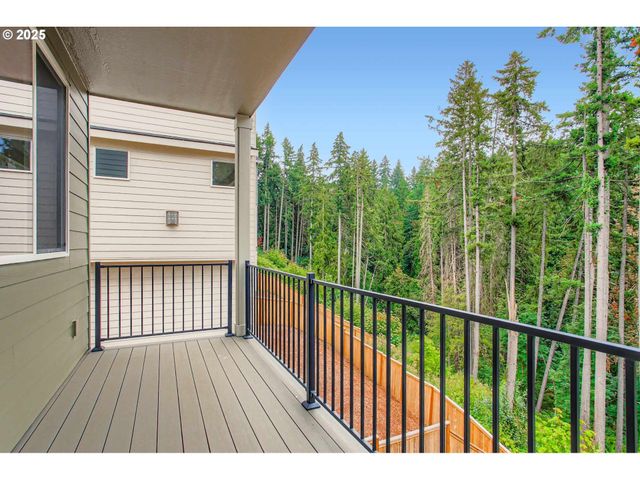 7827 Sw THORNBRIDGE Ter, Beaverton, OR 97007