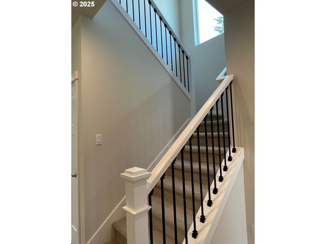 7827 Sw THORNBRIDGE Ter, Beaverton, OR 97007