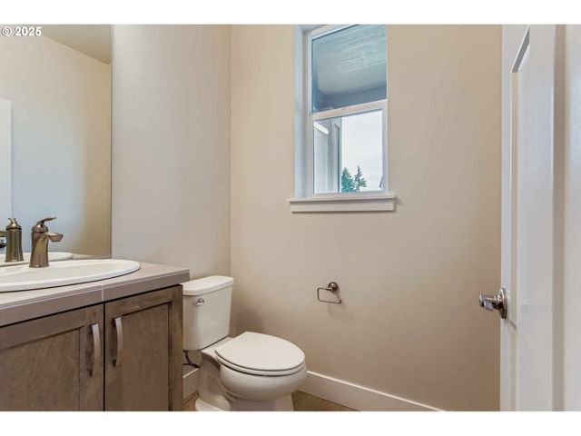 7827 Sw THORNBRIDGE Ter, Beaverton, OR 97007