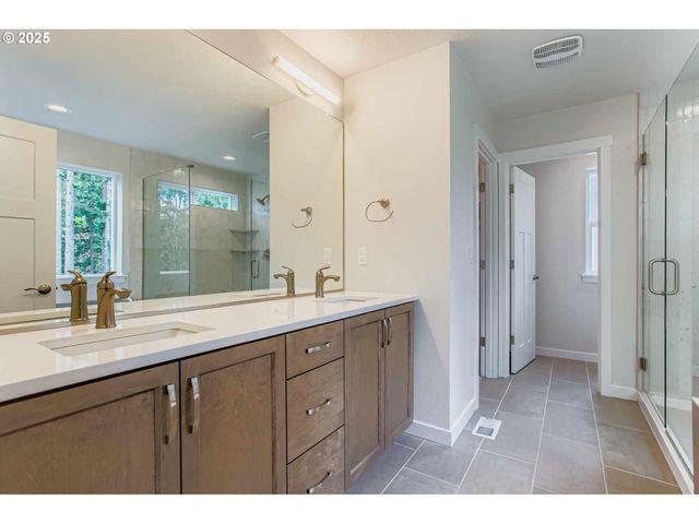 7827 Sw THORNBRIDGE Ter, Beaverton, OR 97007