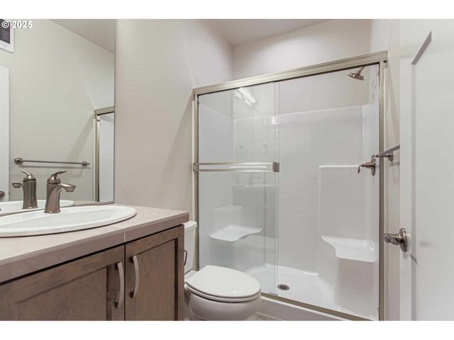 7827 Sw THORNBRIDGE Ter, Beaverton, OR 97007