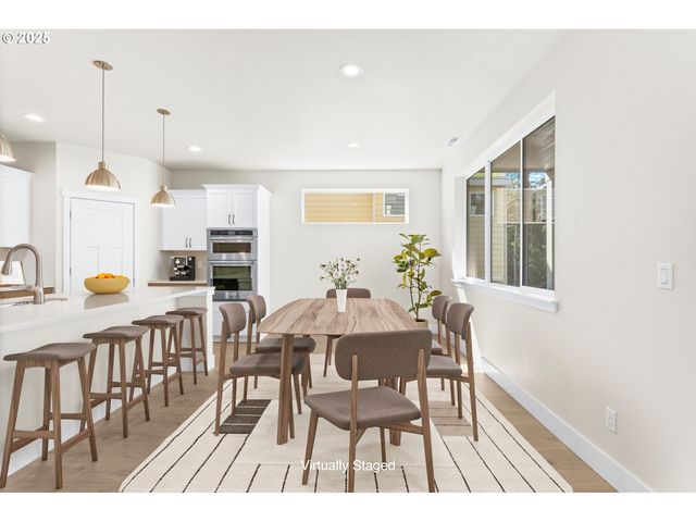 7827 Sw THORNBRIDGE Ter, Beaverton, OR 97007