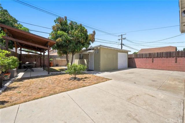 1100 W Gage Avenue, Los Angeles, CA 90044