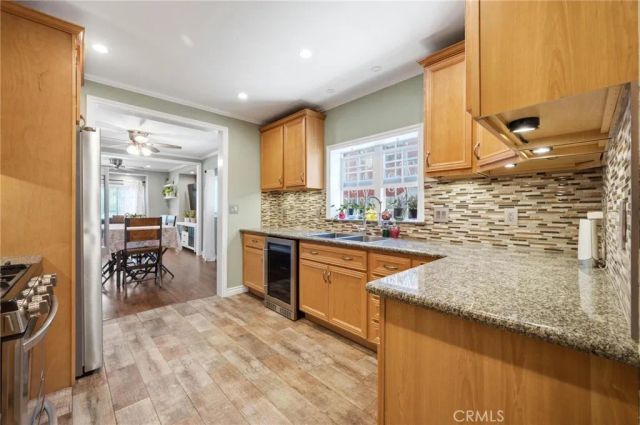 1100 W Gage Avenue, Los Angeles, CA 90044