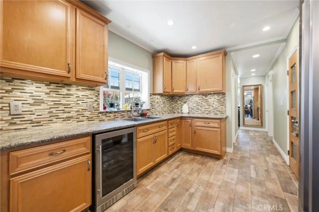 1100 W Gage Avenue, Los Angeles, CA 90044