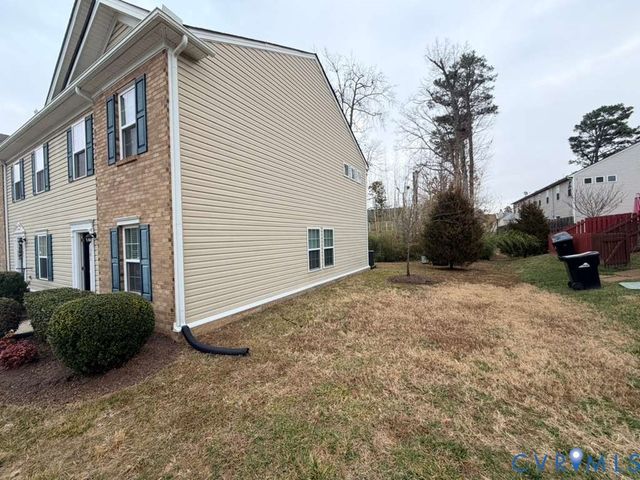 1501 stonewall Manor Dr, Henrico, VA 23228