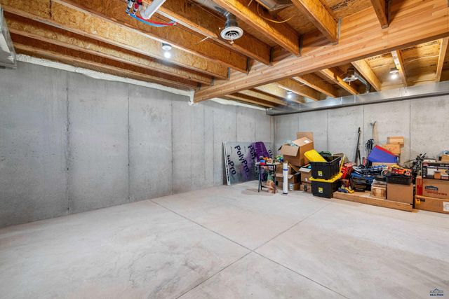 12589 RED DIRT RD, Hot Springs, SD 57747