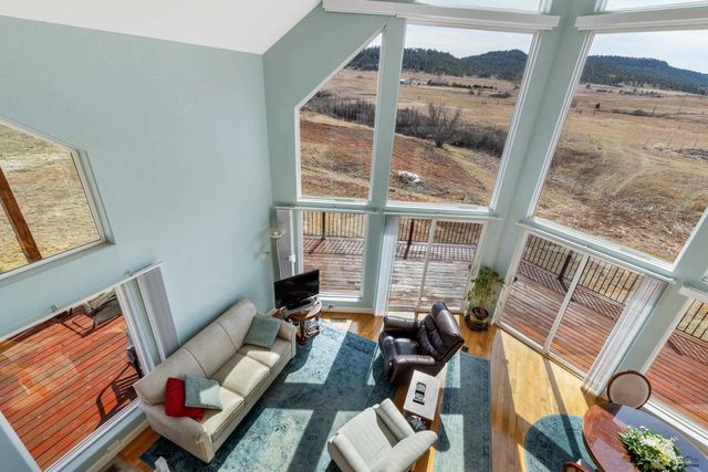 12589 RED DIRT RD, Hot Springs, SD 57747