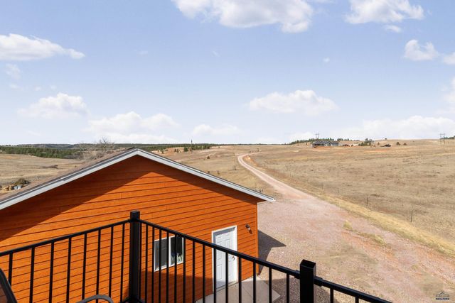 12589 RED DIRT RD, Hot Springs, SD 57747